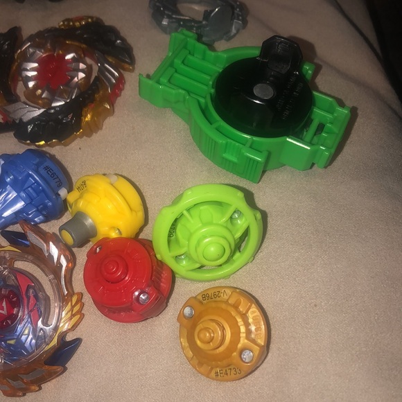 Hasbro BEYBLADE Lot - Picture 3 of 11